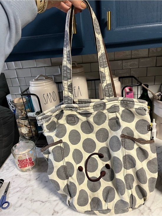 thirty-one Handbags - Thirty One Canvas Polka Dot Tote Bag with Embroidered initial C - Gray & Cream